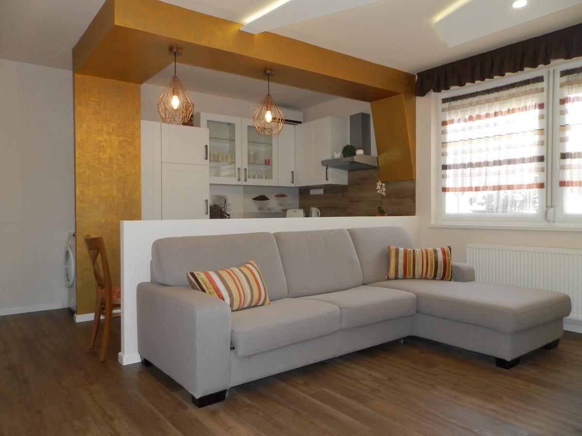 Katalin Boutique & Wellness Apartmanok Hajduszoboszlo Exterior photo